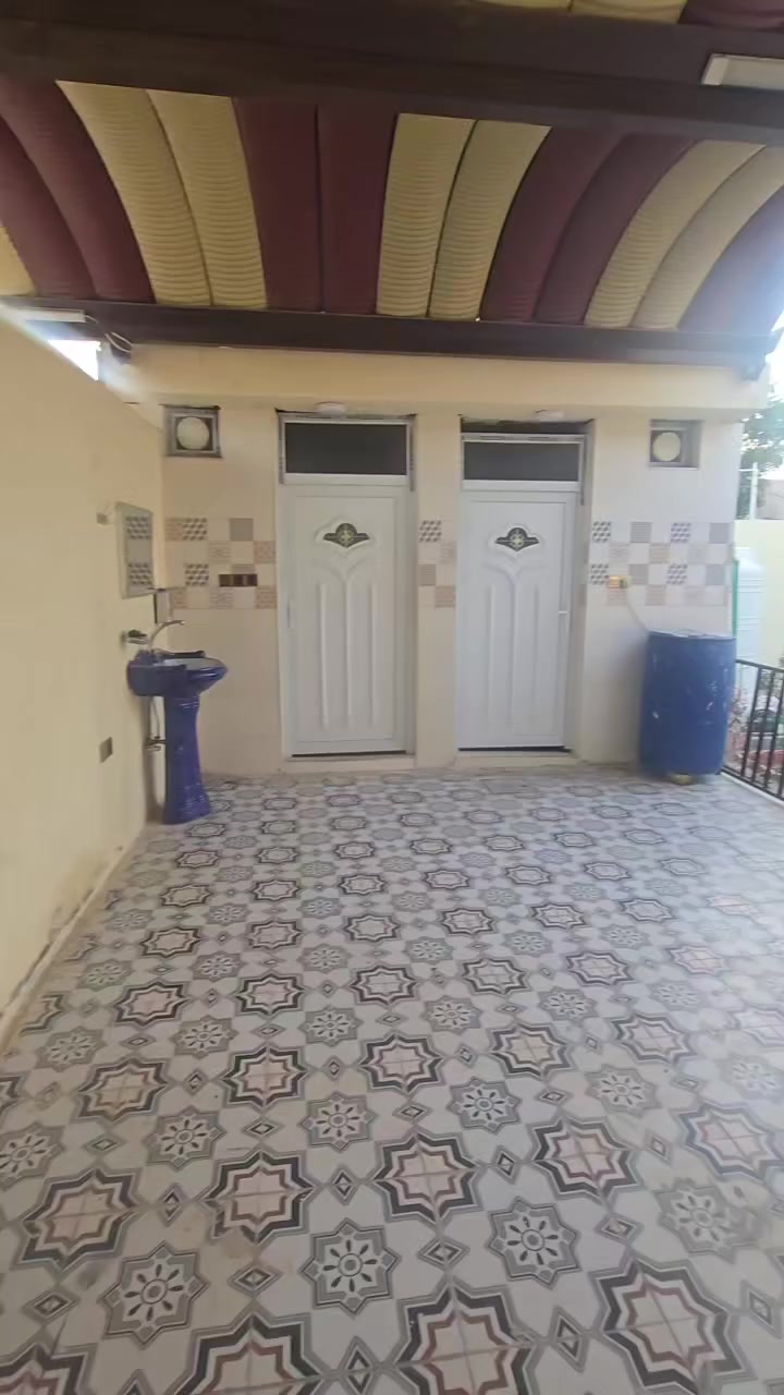 دار___طابو_____زراعي___سند 25.مساحته  .500م.
                  ⬇️____موقع الدار__⬇️
حله __ورديه__ خارج __ خلف النائب شيخ حبيب
 تفاصيل___البناء⬇️
استقبال_مطبخ __كلدور__غرفتين نوم  صحيات داخليه ⬇️  
صحيات خارجيه__+__كراج. يتسع 5سيارت __+__حديقه
___________________________________⬇️
استفسار اكثر الاتصال على الارقام الموجوده  او مراسلة الصفحه
مكتب الذهب للعقار ورديه خارج. سيف سعد بداية شارع 30
⭕️لمن يرغب  بيع عقار او شراء مراسله او الاتصال⬇️
⭕️عروض تجاريه⬇️
⭕️عروض دور حديثه⬇️
⭕️قطع اراضي -⬇️
تصوير.  وترويج. متوفر ⬇️
***********. 📞⬇️
*********** واتساب
