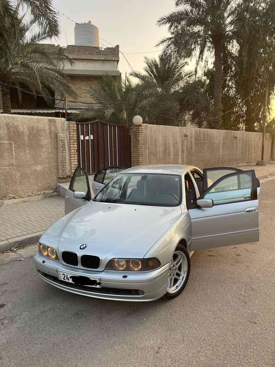 بي ام  دبليو صقر 2002 حجم 530 رقم دهوك السياره باسمي مال جناي تدفئه كشنات
شاشه بلاديه
تحكمات ستيرن كروز سرعه  لون رصاصي
السياره نظيفه بيها شبر صبغ بالباب الخلف السايق تعال افحص وشوف بعينك  السعر 107 وبيها مجال ماكطع سعر ع التلفون تعال افحص وسهله
***********
***********
