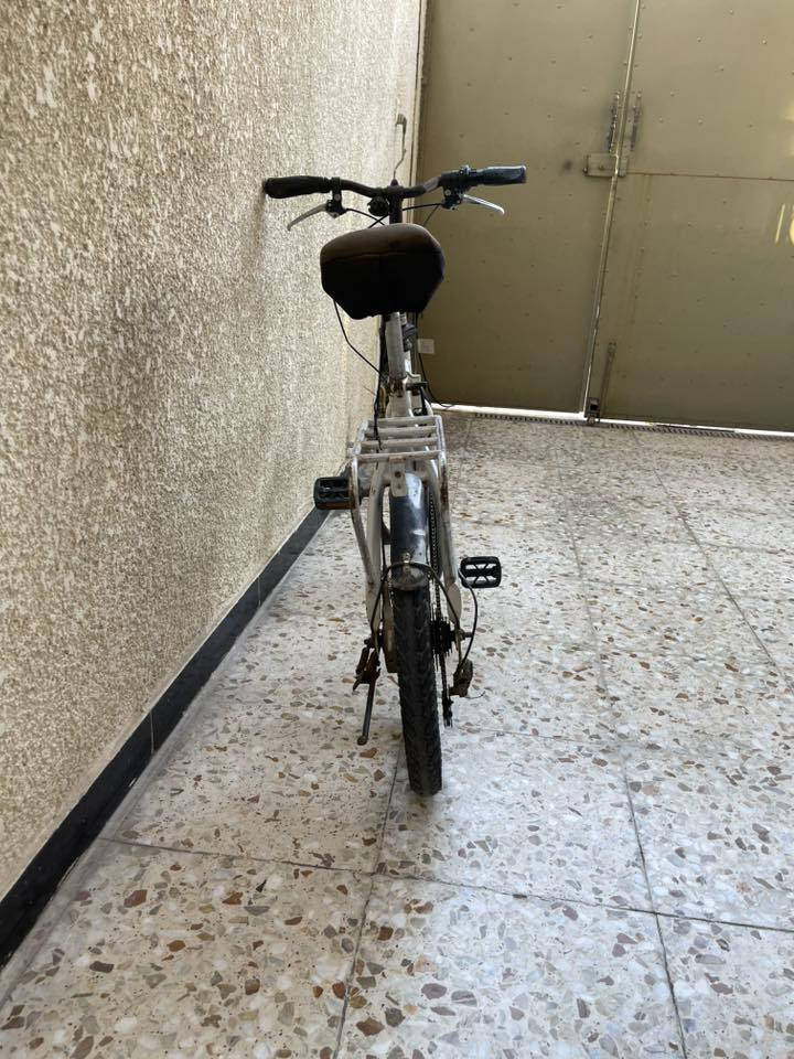 سلام عليكم بايسكل يطبك  للبيع السعر ٦٠ الف المكان الحريه ***********
