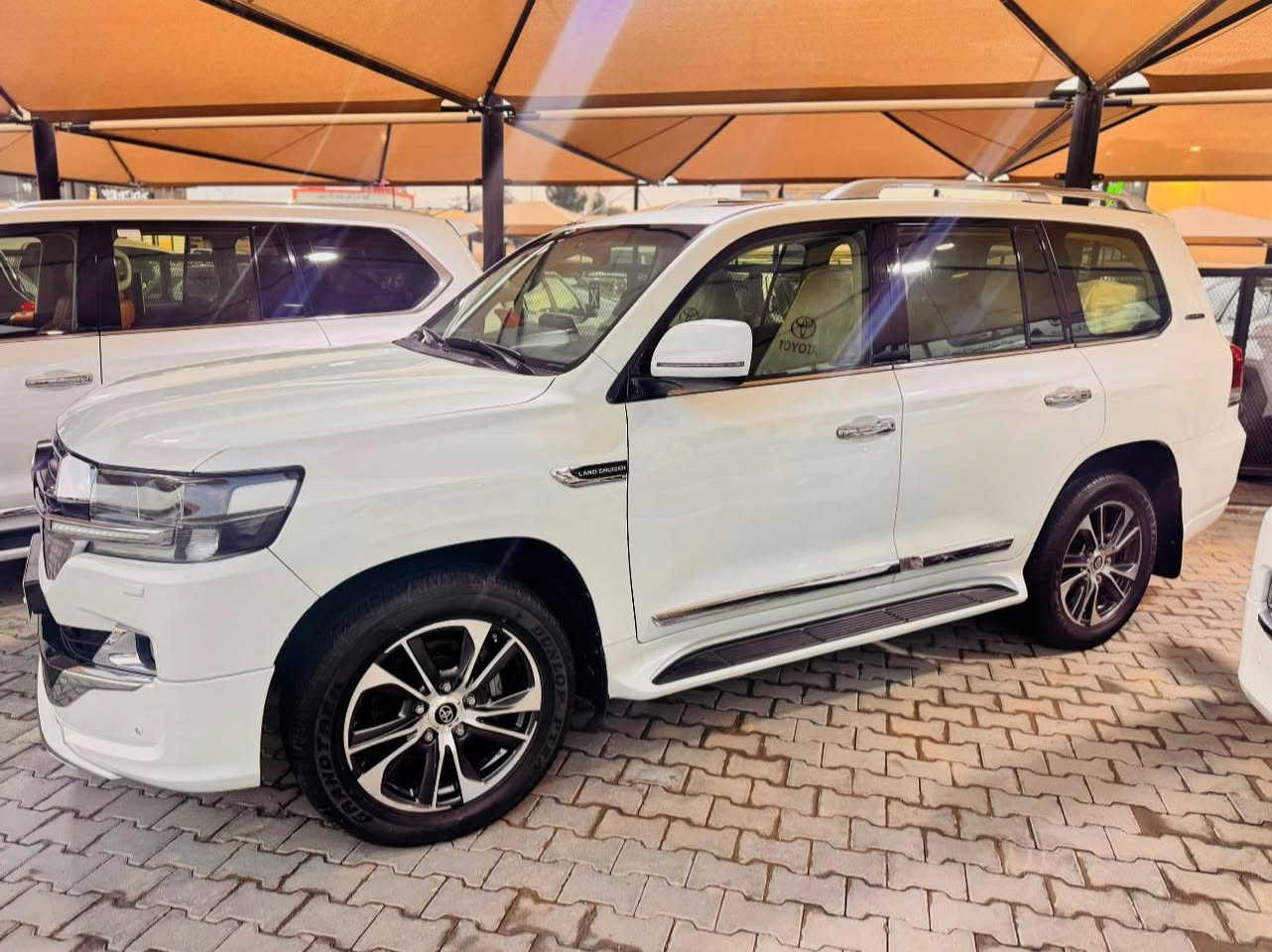 لاندكروز 2020 ساز  فول مواصفات
رقم بغداد  باسمي سنويه وهزه جديد 
محرك ٦ سلندر 4000 ماشيه 61الف  
السياره مكفوله كفاله عامه 
السياره عليها ادامه كامله 
شاشه ليزرية العدادات 
تشغيل عن بعد
‏مرايه جانبيه قلاب
لايت اسود بلاد
‏دوسات لزيريه 
‏‏- دفع رباعي
‏‏- هوك بلادي 
‏‏- نظام مانع للانزلاق 
شاحن وايرليس
‏‏النظام المساعد على نزول المنحدرات 
‏‏- تشغيل بصمة 
- خمسه بصمات ابواب
- باب خلفي كهرباء بلادي 
‏‏- دخول ذكي
‏‏- مثبت سرعة
‏‏- فتحة سقف
‏‏- فول تحكم ستيرين
‏‏- شاشة ملاحة باللمس
‏‏- كاميرا خلفية 
‏‏- مقاعد كهرباء
‏‏- مرايا شفط
‏‏- اشارات بالمرآة
‏‏- كشافات ضباب
‏‏- زراك لايت 
‏‏- فرامل مانع للانزلاق
‏‏- حساس امامي خلفي 
-3شاشه بلادي اصل 
الاستفسار الاتصال
***********
