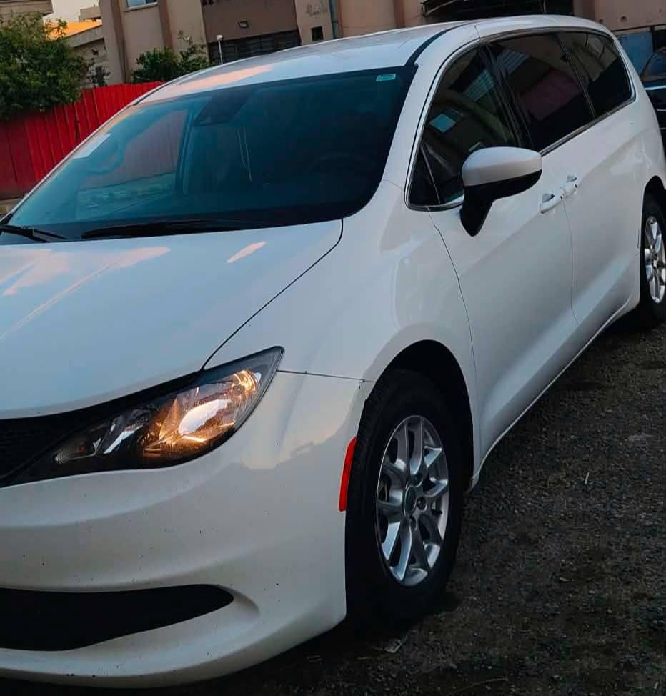 كلايسلر فيوجر مديل 23 👍
كاتي 👍 الضرر موضح بل صوره 👍
الاستفسار
هاذا رقم 
***********
