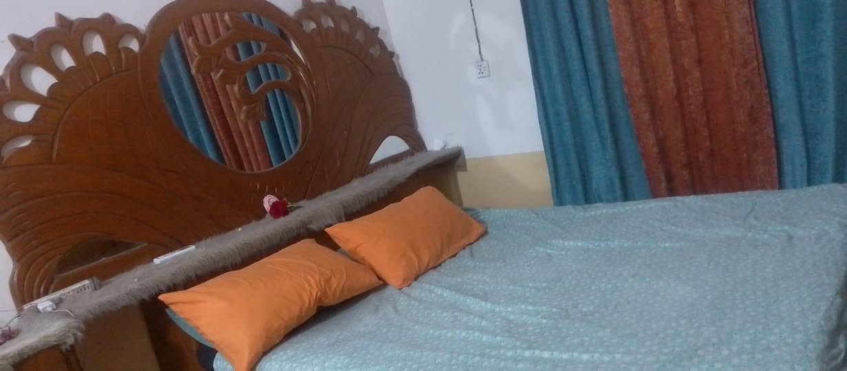 سلام عليكم غرفه عراقيه صاج
السعر 500 الف وبيه مجال المكان نجف كوفه 
***********
