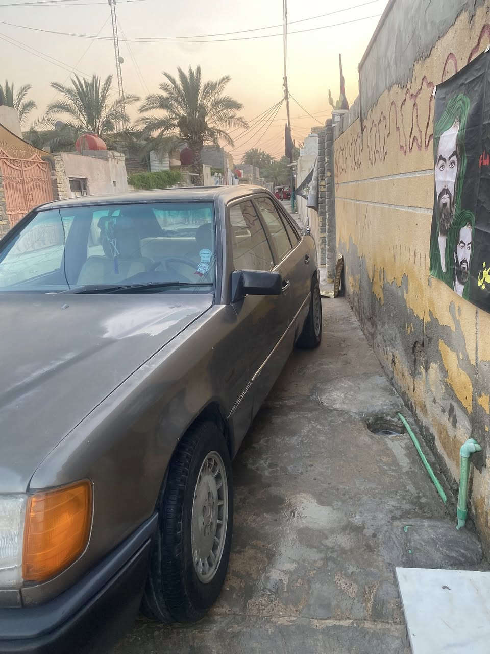 السلام عليكم مارسدس دب مكينة 2500 بطة رقم صلاح الدين مشروع وطني تتحول بأي محافظة موديل 88 نقص تبريد غرفة جديدة حدادية نص ونص السعر 35 المكان ذي قار قلعة سكر 
***********
