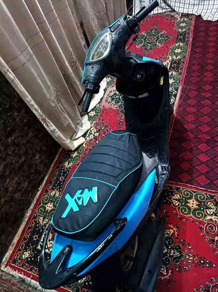 ماكس عدله ابيع جوم حديد بس هيه تشتغل نكره سلف ي 500 وبيه مجال هواي مكان حي النهضة الثالثه رقم ***********
