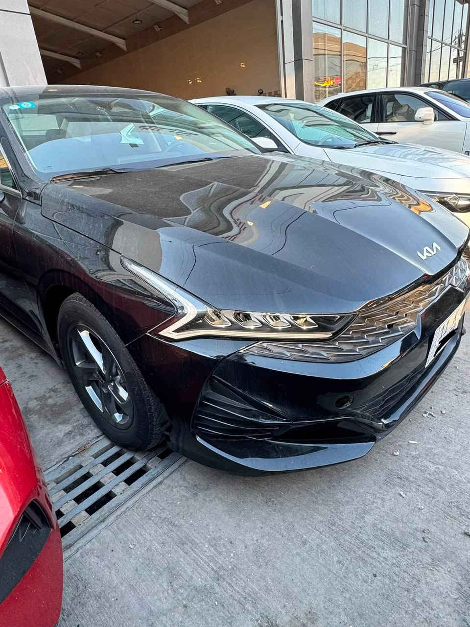 K5 2023
ماشية 15 الف
مواصفات رادار امامي رادار جانبي 
وضعيات قيادة سبورت وايكو واعتيادي
واودي أمريكي مرقمة بغداد 
حادث جاملق وبنيد وبارد باب خلفي 
***********
