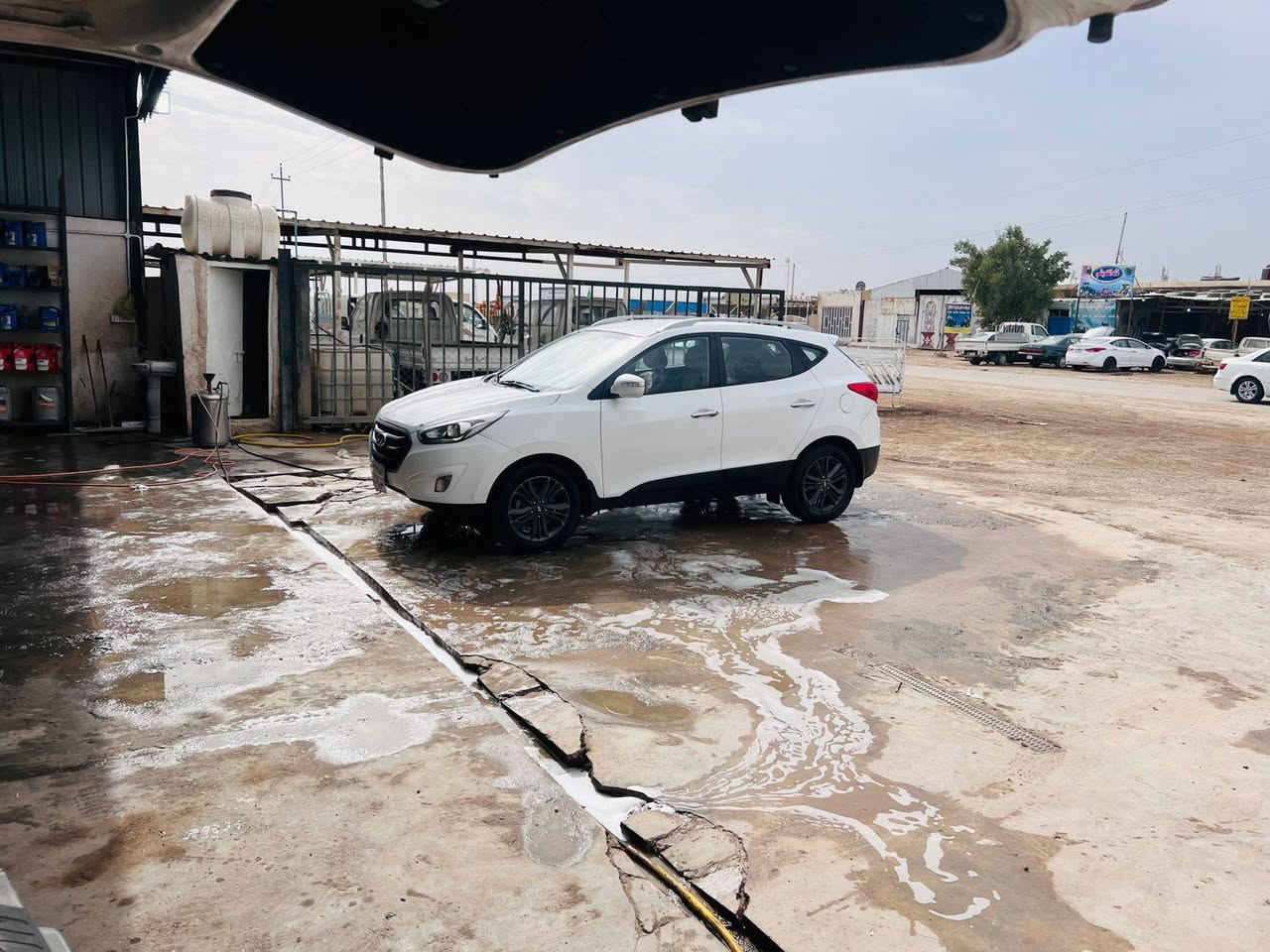 توسان موديل 2015 خليجي محرك 2000  رقم اربيل سنويه ساقطه بيه بارد بسيط عكس السايق والباقي مكفول السعر 155وبيه مجال *********** للاستفسار
