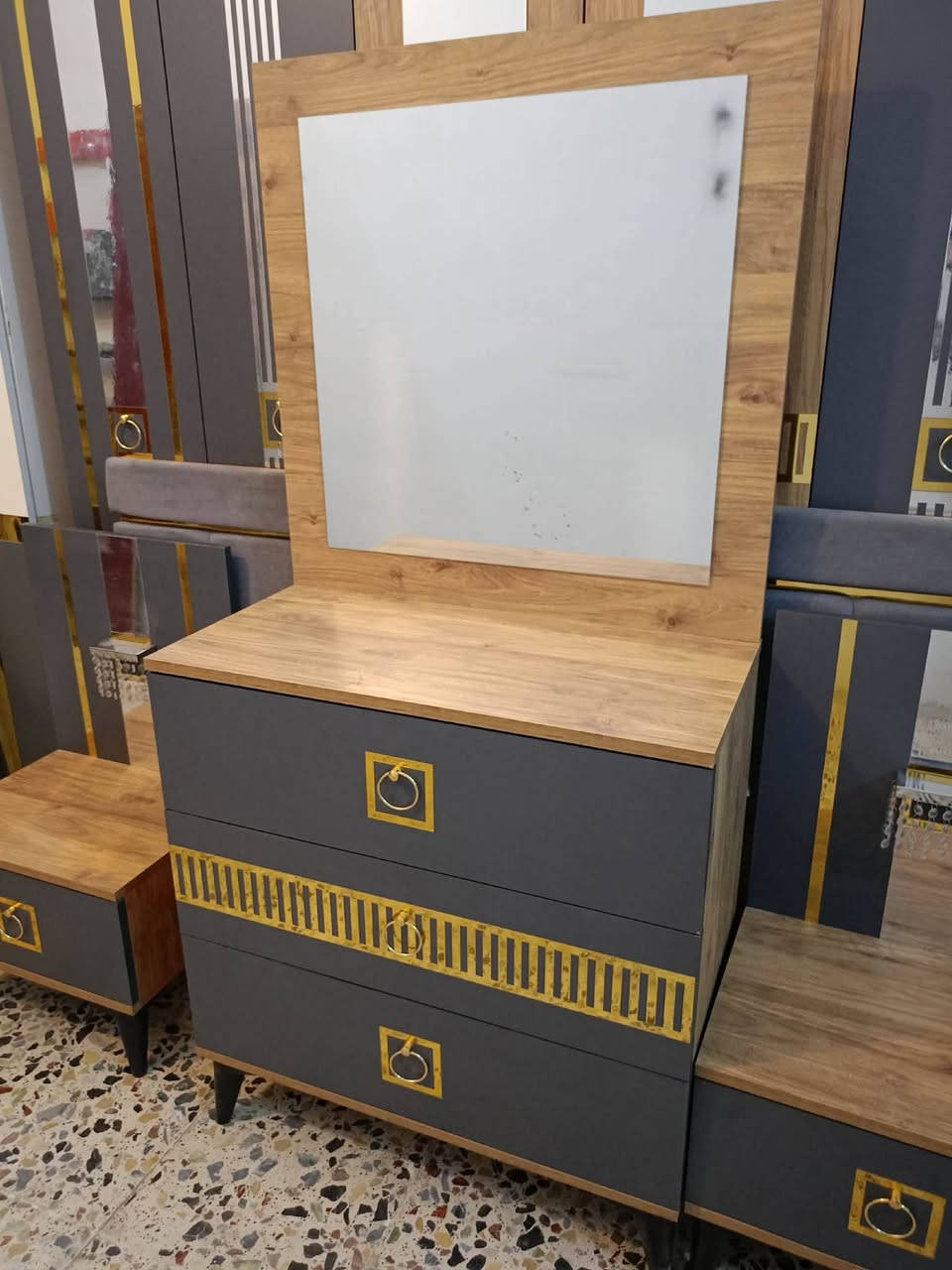 غرفة تركي 🇹🇷 مستخدام
5قطع  ✨✨
نضافه 90 💯
نضام ابواب 💖
السعر450 قفل 🔐 💖💸
مع شد🪛 ونقل 🚚  مجاني  داخل بغداد  محافظات بكروه


**إذا كنت صاحب هذا الإعلان وتريد حذفه لأي سبب، رجاءا أرسل رسالة إلى الدعم الفني**