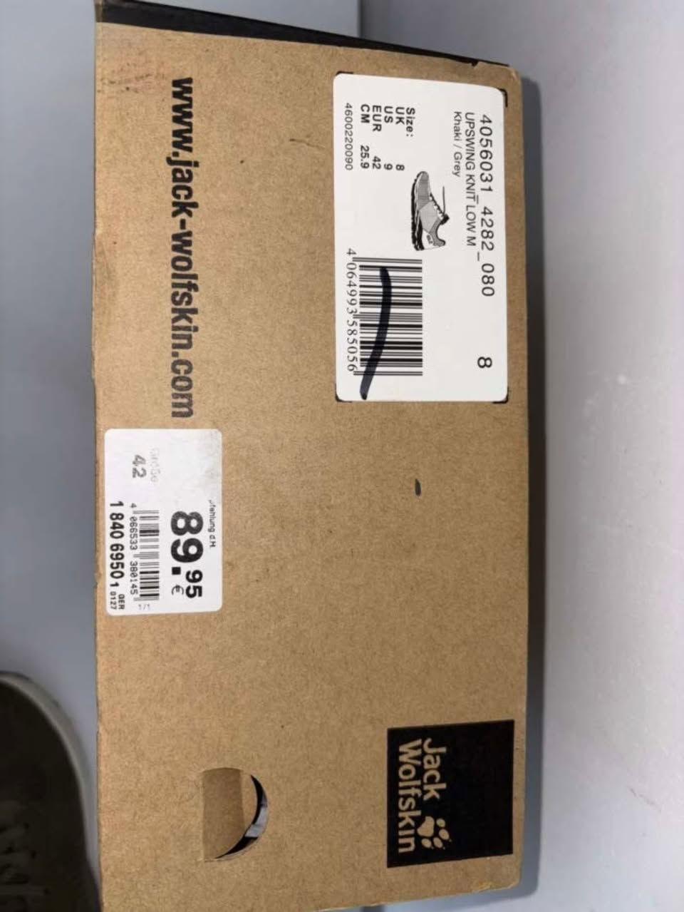حذاء اصلي من ماركة JACK WOLFSKIN
السلام عليكم 
هذة الحذاء ماركة JACK WOLFSKIN وصيت علية من المانية اجاني المقاس غلط اني البس 43 اجاني 42 هوة سعرة 90 يورو مثل ما موضح على الكارتون يعني تقريبا 150 الف بالعراقي 
ما ملبوس نهائيا بعدة بالليبل لون زيتوني مريح جدا 
السعر 125 الف قابل للتفاوض

متوفر واتساب ***********
