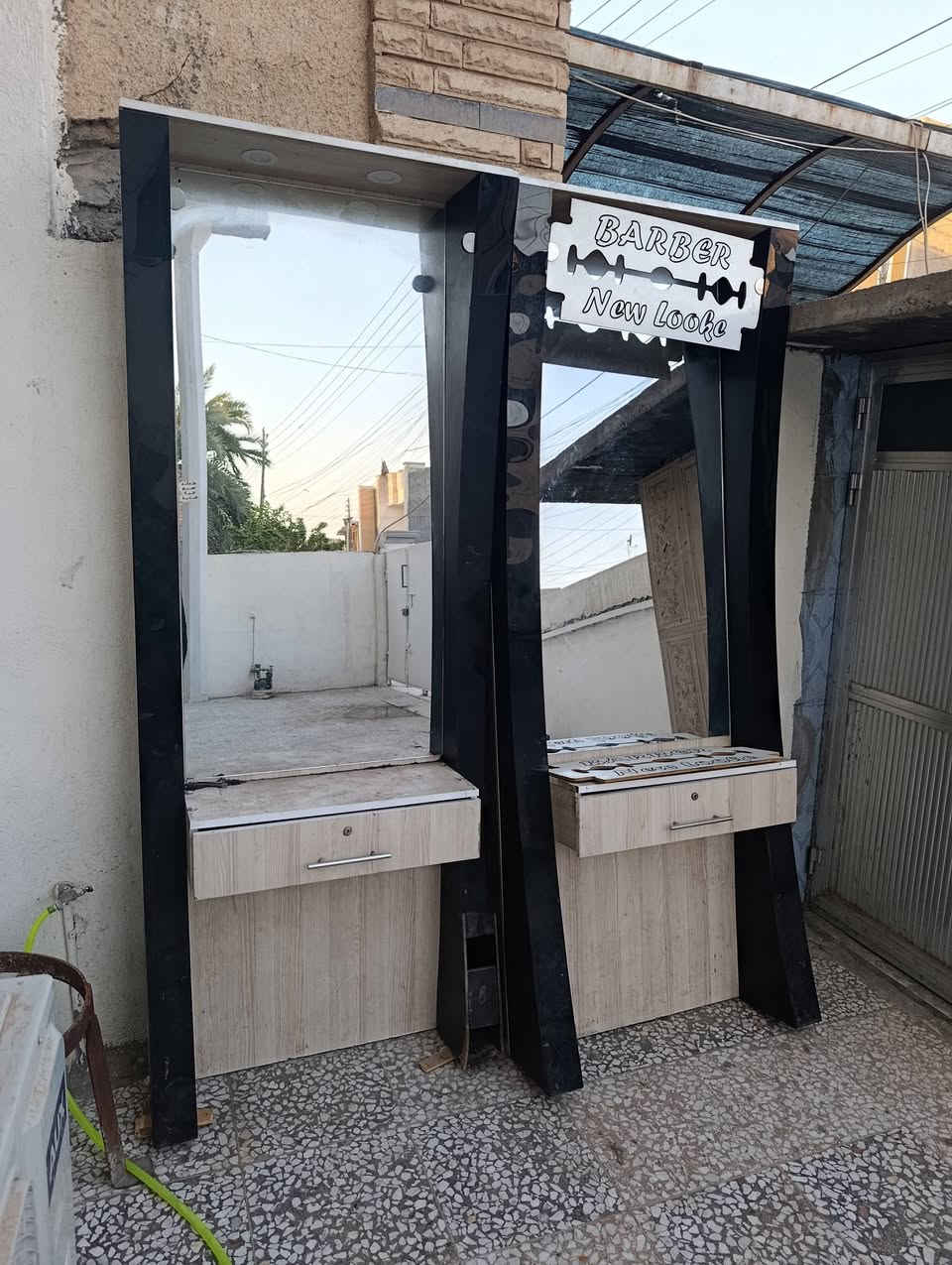 للبيع تخم  8 مقاعد وميز طعام وفاترينات ديكور محل حلاقة وعندي طباخ اربع عيون يونيفرسال مكاني شارع الضغط قرب اسماك سنو ستار وأسواق السبطين


**إذا كنت صاحب هذا الإعلان وتريد حذفه لأي سبب، رجاءا أرسل رسالة إلى الدعم الفني**