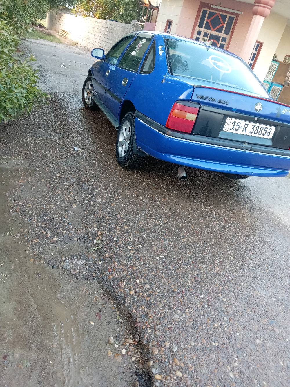 سياره فكتره لبيع موديل ٩٥ محرك 2000 كامل وصفات 