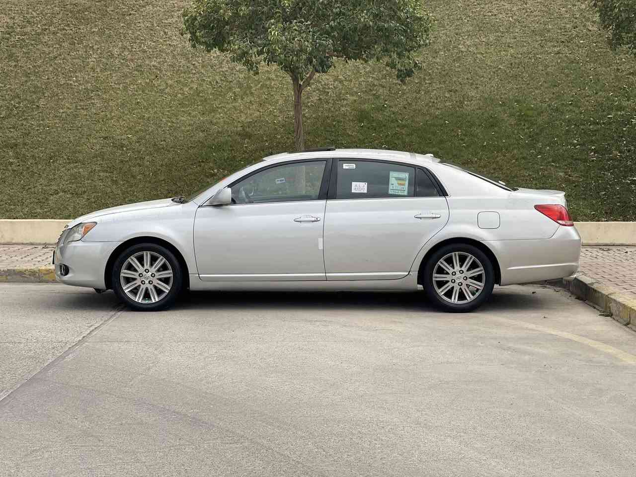 Avalon  Touring
سعری ١٠٨ گەڵا 

مۆدیلی  ٢٠٠٦ 

مواسەفات
 
سڵاید
کوشن جلد 
کوشن هیتەر
کوشن کارەبا 
تەبرید مەرکەزی 
تەحدید سورعە 
سوکان ڤۆلیۆم 
شاشە ئایپاد
کامێرا
 ٣پارچەو پەڵەیەک بۆیاخی هەیە 

گێڕوو مەکینەی بەشەرت

سەنەوی هەتا ٢٠٢٨ تازەیە
  
سەیارەکە لە سلێمانیە
 
ژمارەی موبایل ***********
