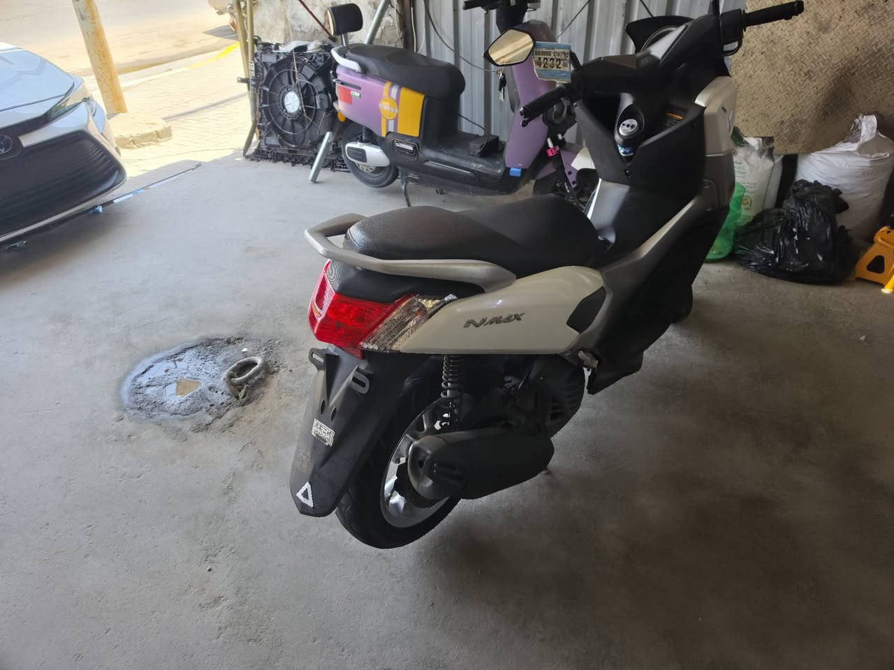 السلام عليكم
🏍️ ياماها NMAX 155 للبيع

موديل2018

ماشيه 50000الف

✔️ مكينتها زيرو

✔️ 

✔️ دراجا مال رنبا مضموما 

✔️ ما بيها أي مشاكل

💰 السعر: او 15ورقا قفل قفل 

مكاني بغداد الدوره  

📞 الاتصال ***********
٠
