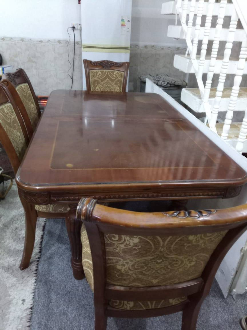 میز و كراسي4 کلاسیکي ایطالي یكبر و یصغر اشتریت ب 450الف ابیعە ب 80الف
مکاني اربیل برایتي خلف برایتي تاورز 
*********** viber whatsup call message 
#الجميع
