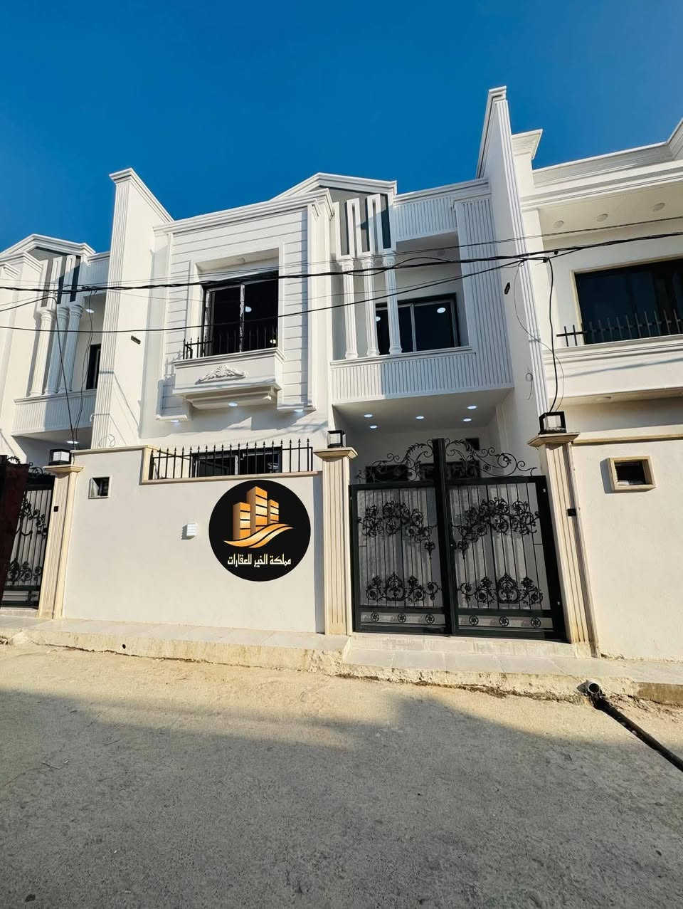 للبيع
#عقارات_مملكة_الخير 
داران للبيع في حي الملايين الاولى 
 جمعية حمورابي تحويل مباشر قرب جامع الصواف 
المساحة 145 متر  واجهة 8 متر لكل بيت 
 خمسة غرف نوم بناء فول 
لطلب السعر اضف تم 

*********** 
***********‏‪
او مراجعة مكتب مملكة الخير للعقار الكائن في سايدين  البحرين قرب قاعة الفخامة للاعراس
