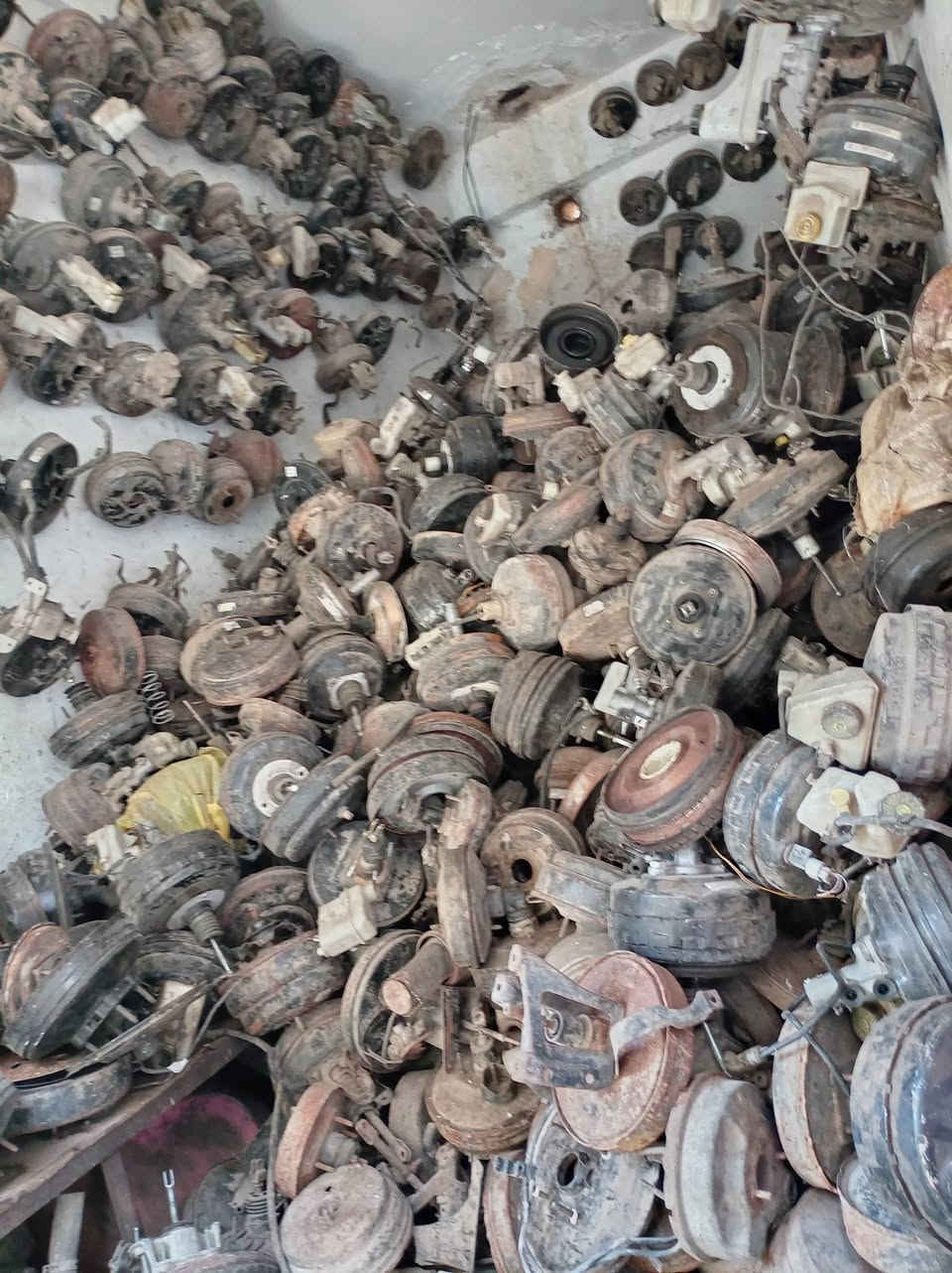 يتوفر جميع انواع الباور بريك و الباور ستيرن
باله اصلي جميع انواع السيارات
العنوان : باب الشرقي خلف الكراج
الهاتف  ابو رشا :  ***********📞
