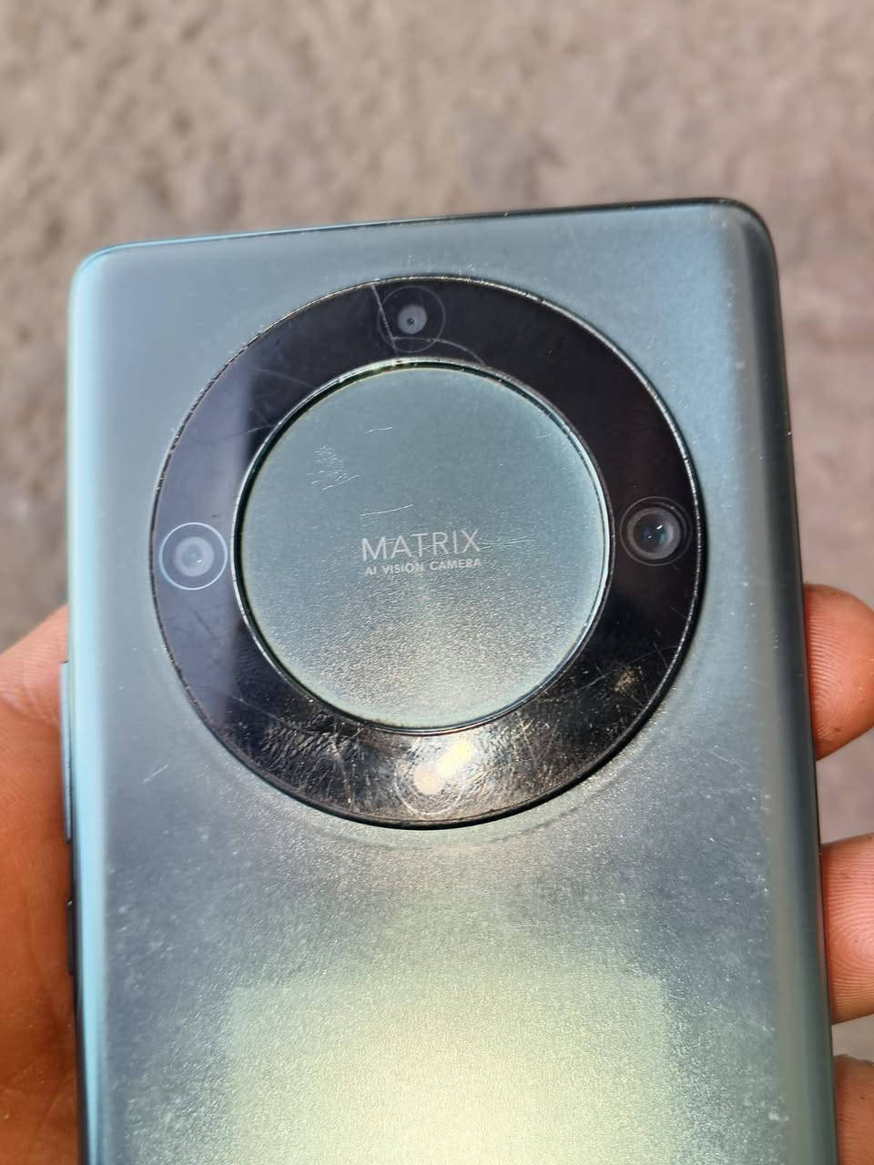 هونر 5G x9b ذاكره 256 كلشي شغال وع فحص بس الزكه مال الكامره مفطوره للبيع او مراوس وفرق مكاني حي اور ***********
