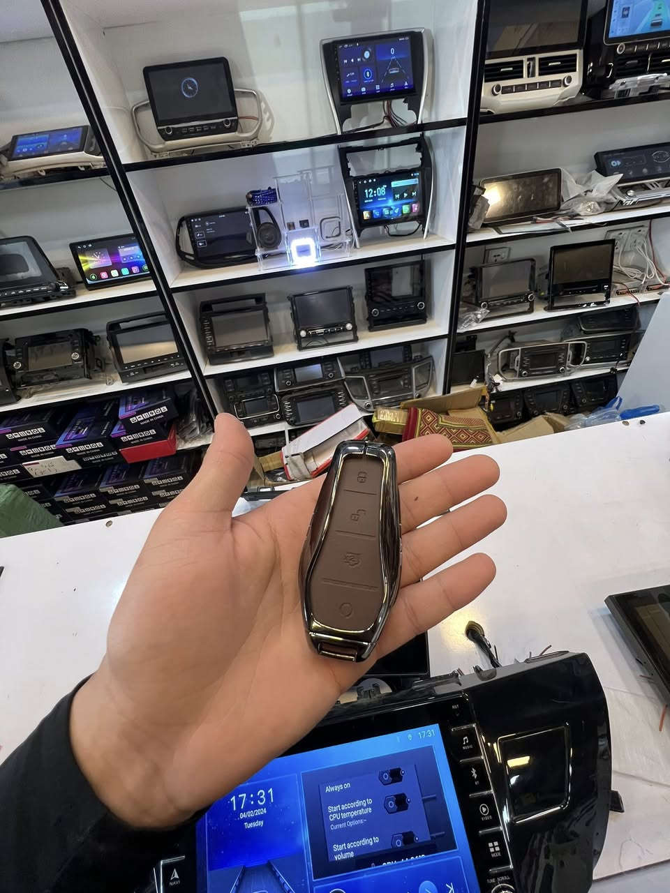 السلام عليكم توفر بصمات BYD متوفر بالشكلين 
متواجد خاص وللاتصال ***********
مكاني بغداد ويتوفر توصيل للمحافضات
