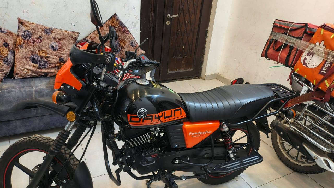 دراجه دايون موديل 25 زيرو صار شهر من اخذتها 
 رقم بغداد 
المكان بغداد الدوره ميكانيك 
الدراجه انظف من الصوره *********** بيع مستعجل
