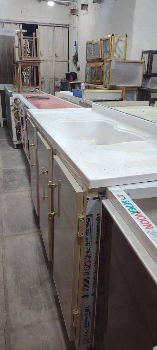 غراض مستخدمه وجديد وبأسعار مناسبة العنوان البدير
***********
***********
***********
