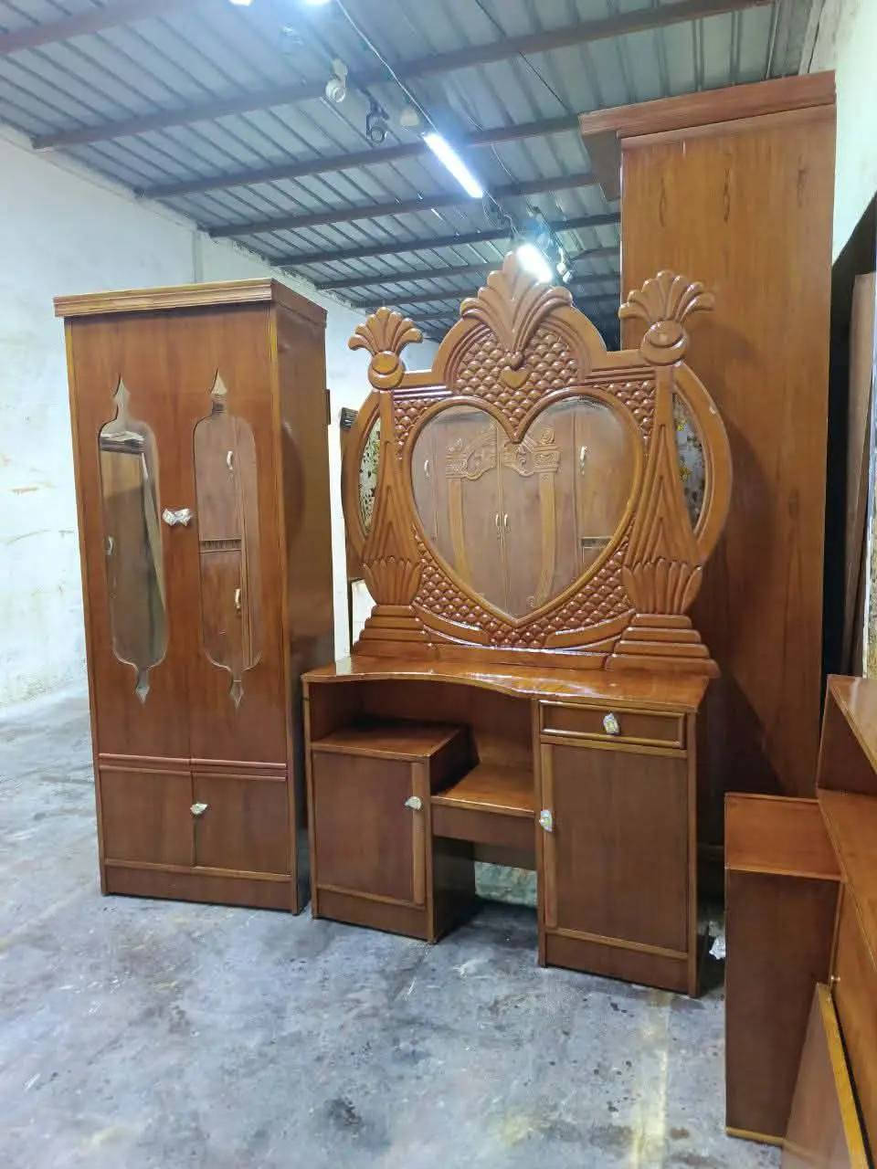 غرفه صاج عراقي 
4باب 
نضافه 70%
شغل وصط
سعر /550
مستخدم
***********
