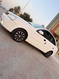 أوبتره • ٢٠٠٤ • ٢٤٣٠٠٠كم