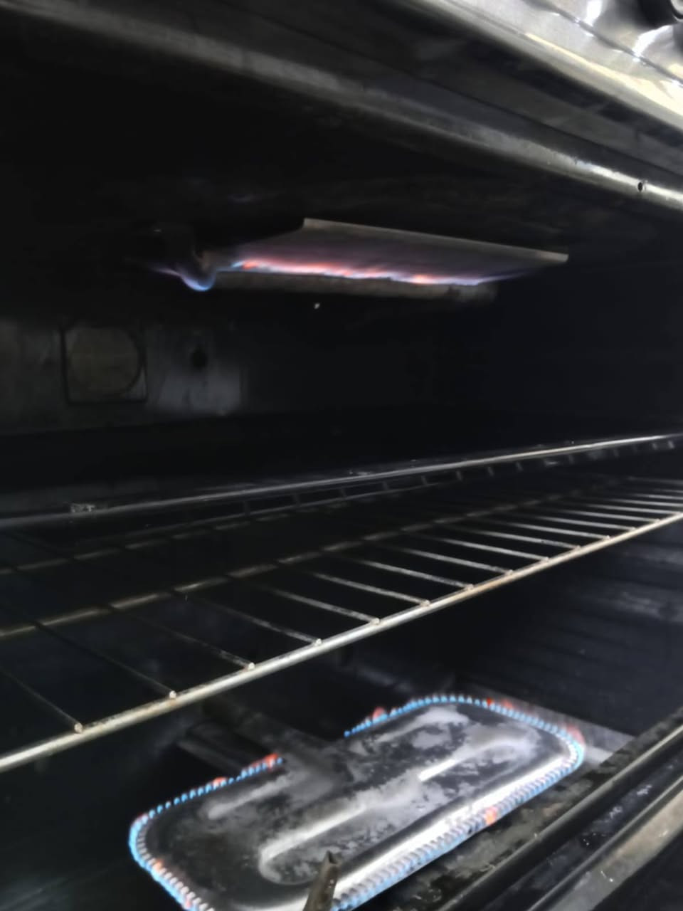 طباخ للبيع نظيف علفحص شغال مابي اي نقص باب اول فرنه فوك وجوة شغال


**إذا كنت صاحب هذا الإعلان وتريد حذفه لأي سبب، رجاءا أرسل رسالة إلى الدعم الفني**