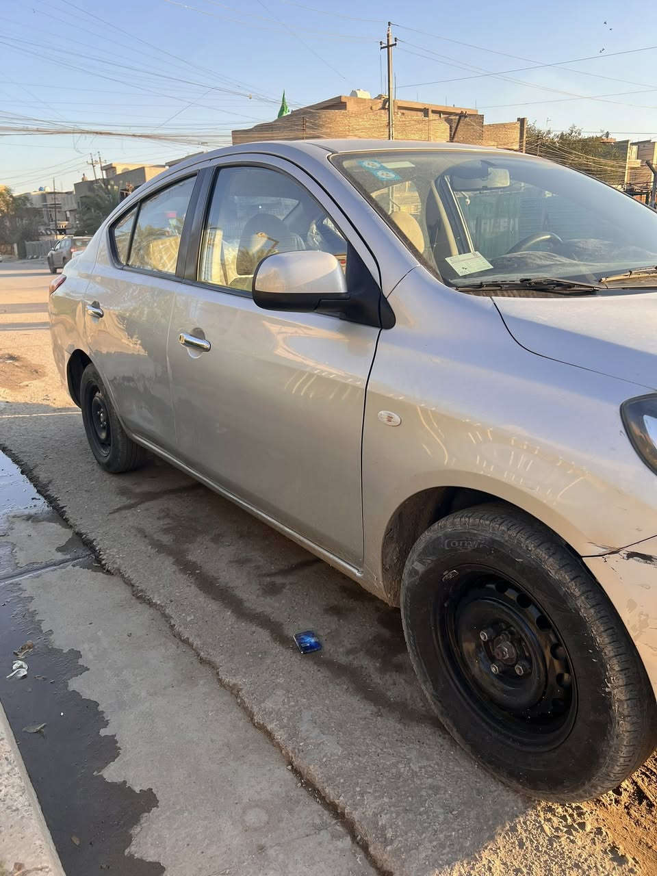 السلام عليكم سياره للبيع نيسان سني مديل2019هندي بليته زرقه سياره باسمنه سنويه تنتهي2030 بيهه بارد الجهه اليمين و لباقي كفاله عامه سعر105و بيهه مجال للشراي للستفسار ***********
