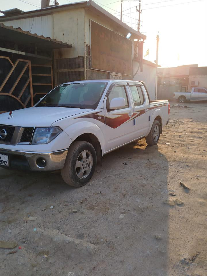 نيفارا مديل 2009 السيارة جاهزة مكينة ويكير وضفيرة وكاردن واكسن جدد رقم بصرة الانكليزي سنوية لل 30 مكانها بصرة سعر 90 وبيها مجال قليل حك الجية رقم الهاتف ***********
