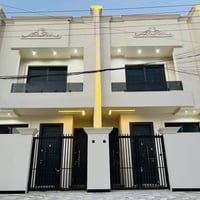 للبيع ////🌹🌹للبيع////🌹🌹 ‏دارين مساحة الواحد 100 م2 ￼ 🏚️  ‏بغداد حي الج...