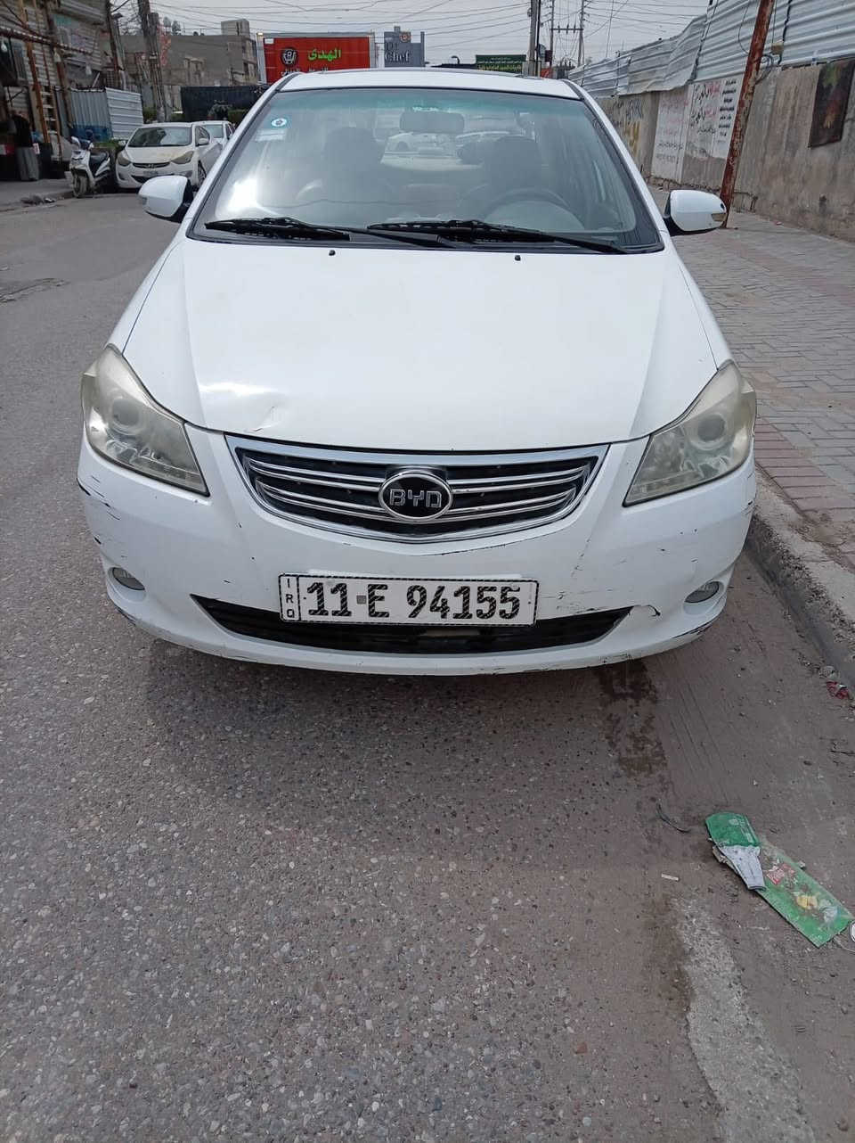 السلام عليكم 
سياره بي واي دي موديل 2013 بيضه
 مكينه وكير جاهزه وتبريد شغال 
السعر 58 وبيها مجال 
المكان الدوره شارع ابو طياره

اتصال : ***********
