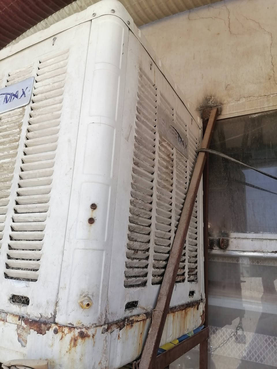 مبرده شغاله سرعتين نضيفه للبيع السعر ب 75 العنوان حله ورديه خارج مقابيل العلوه مخضر رقم ***********
