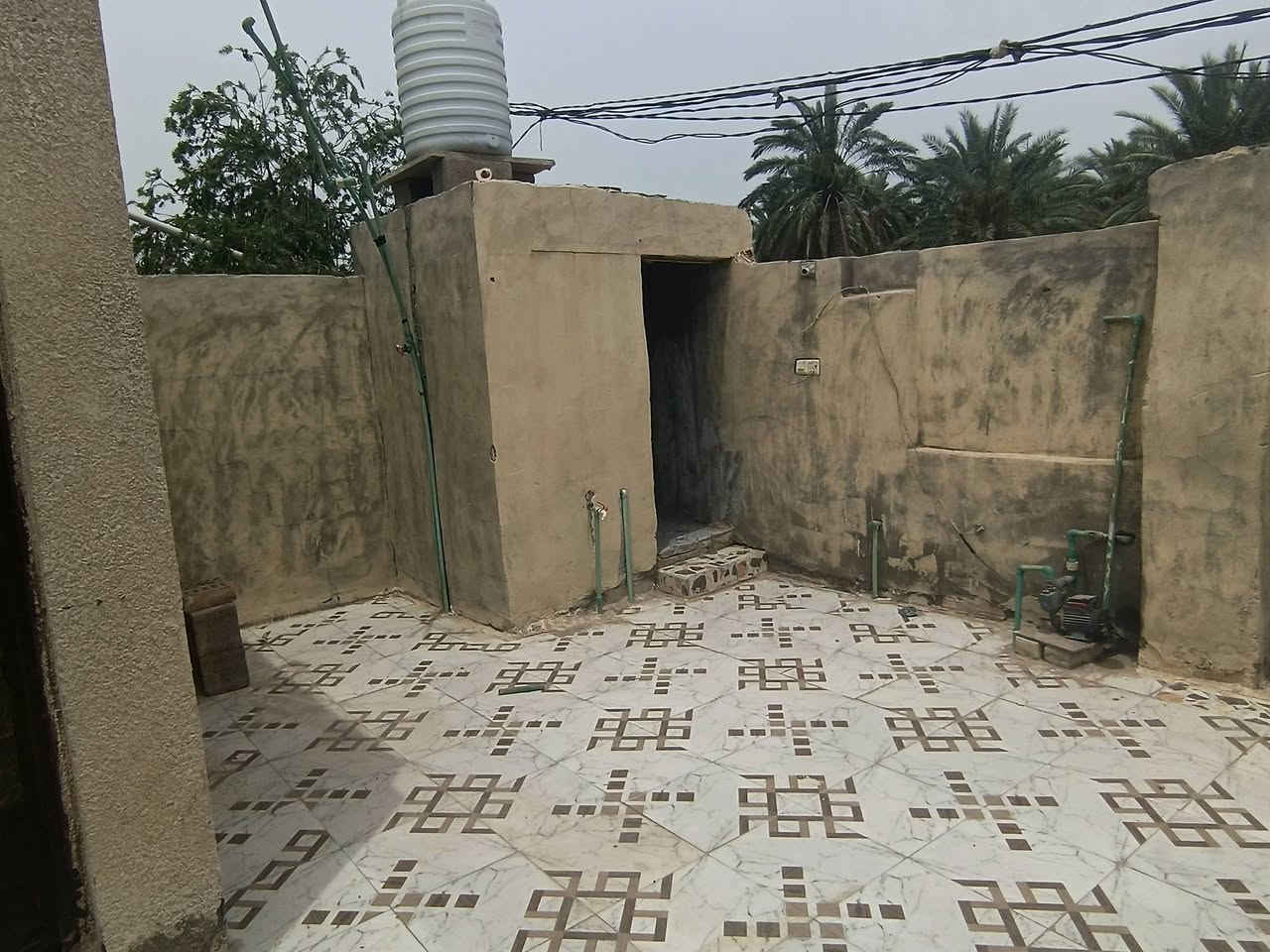 دار زراعي ١٢٥م الصويره حي السلام كامل من جميع الخدمات سعر ٢٢ مليون للستفسار ***********
