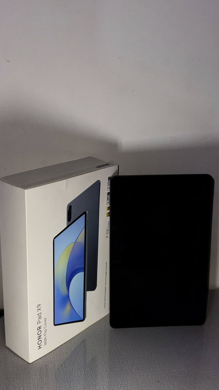 سلام عليكم هونر باد اكس ٩جهاز نضافته١٠٠٪؜الجهاز شخط مابي استعمال قليل جدا السعر ٢٣٥وبي مجال زين الاتصال على الرقم***********ذاكره١٢٨ويشغل ٩٠فريم
