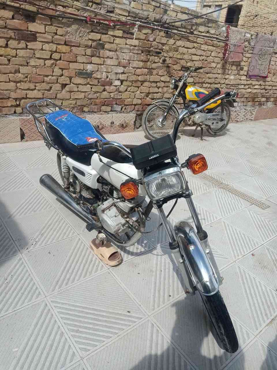 دراجة نامه كلك للبيع
كهربائات كامله مكاني ديوانيه موديل 2020 السعر 350 وبيها مجال 
واتساب ***********
