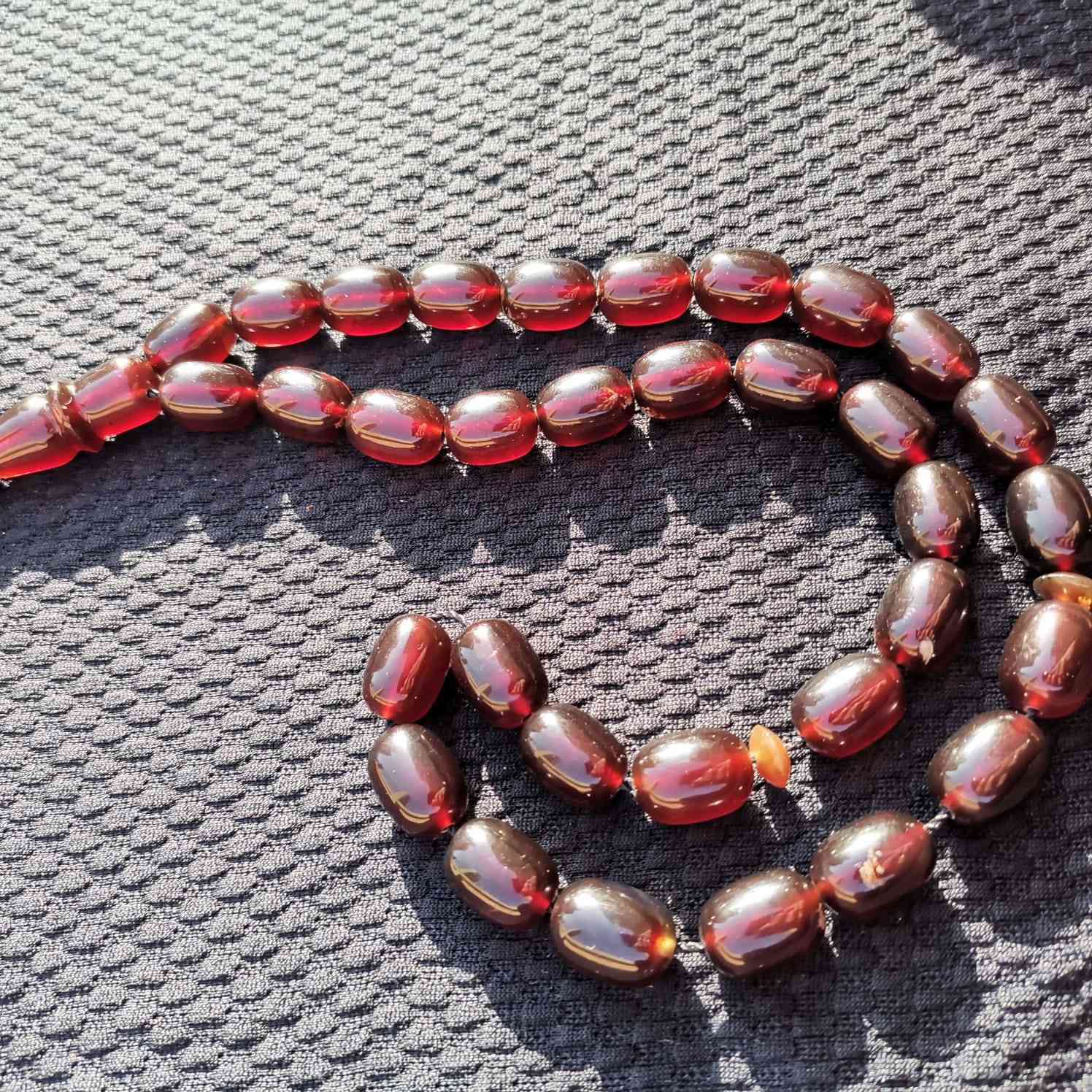 _سبحه مميزة من الكهرمان الأحمر الطبيعي الغير معالج 
_عدد 33 حبه
_مقاس 11*14 ملي
_وزن 42 جرام 
-أسعار خاصة للتجار وأصحاب البراندات والبازارات 
تواصل على الخاص
الشحن متاح لجميع المحافظات وجميع دول العالم   
#حجرومسباح
#حجرومسباح_Hajar_Misbah


**إذا كنت صاحب هذا الإعلان وتريد حذفه لأي سبب، رجاءا أرسل رسالة إلى الدعم الفني**