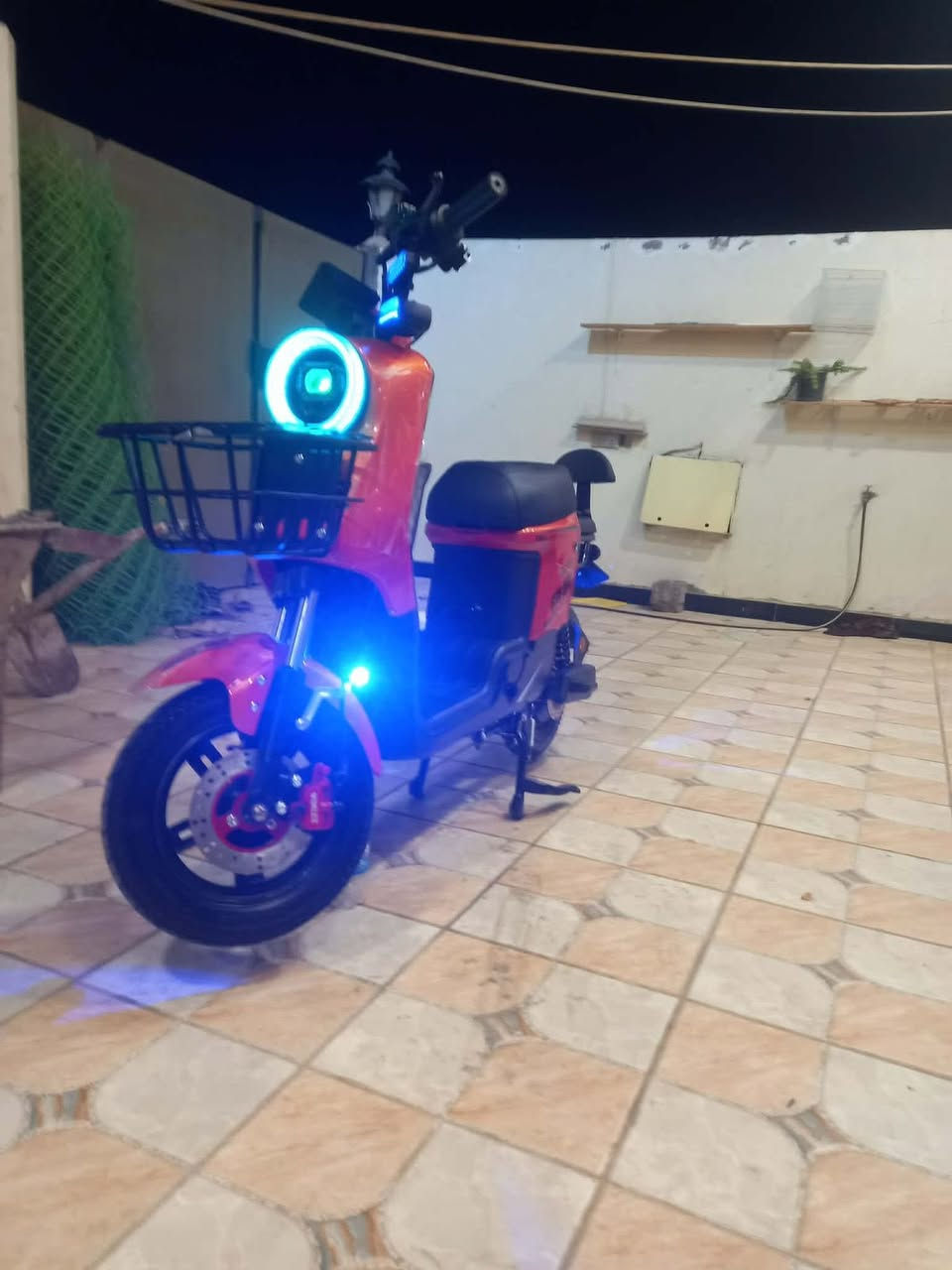 رمضان كريم بيع دراجه جديده جديده R9 ستعمال كلش قليل قليل بيع مستعجل سعر 300 مكاني بغداد 

0771 190 2544
