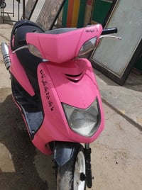 سكنس نثيه الدراجه حلوه ومرتبه احلى من الصور قبل اسبوع صبغتها بس الصبغ ...