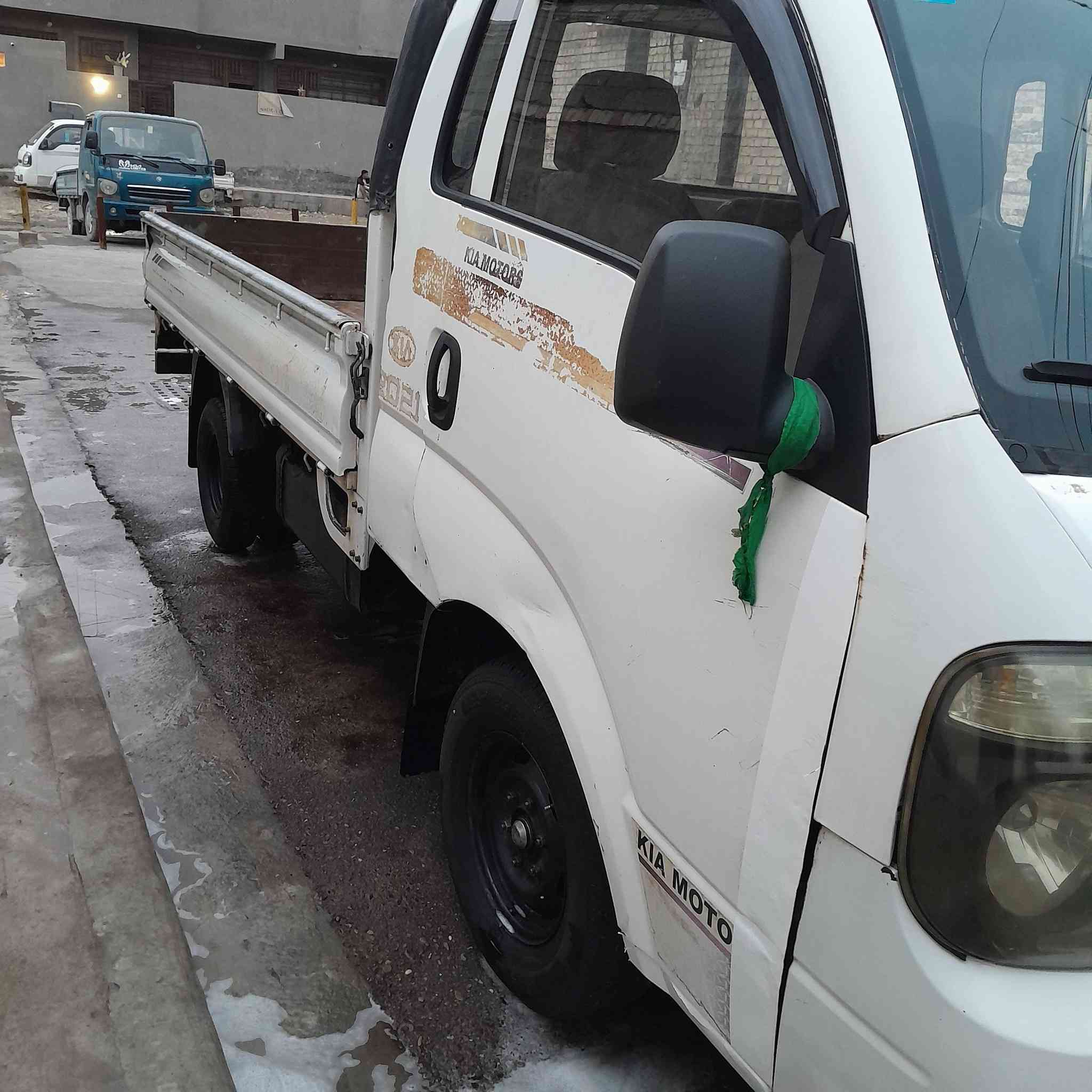 كيه للبيع موديل ٢٠١٦ تبخير قليل بيها كسر بالشاصي من صفحة السايق عنواني بغداد الفضيلية السعر٨٠ تحويل مباشر الهاتف. ***********
