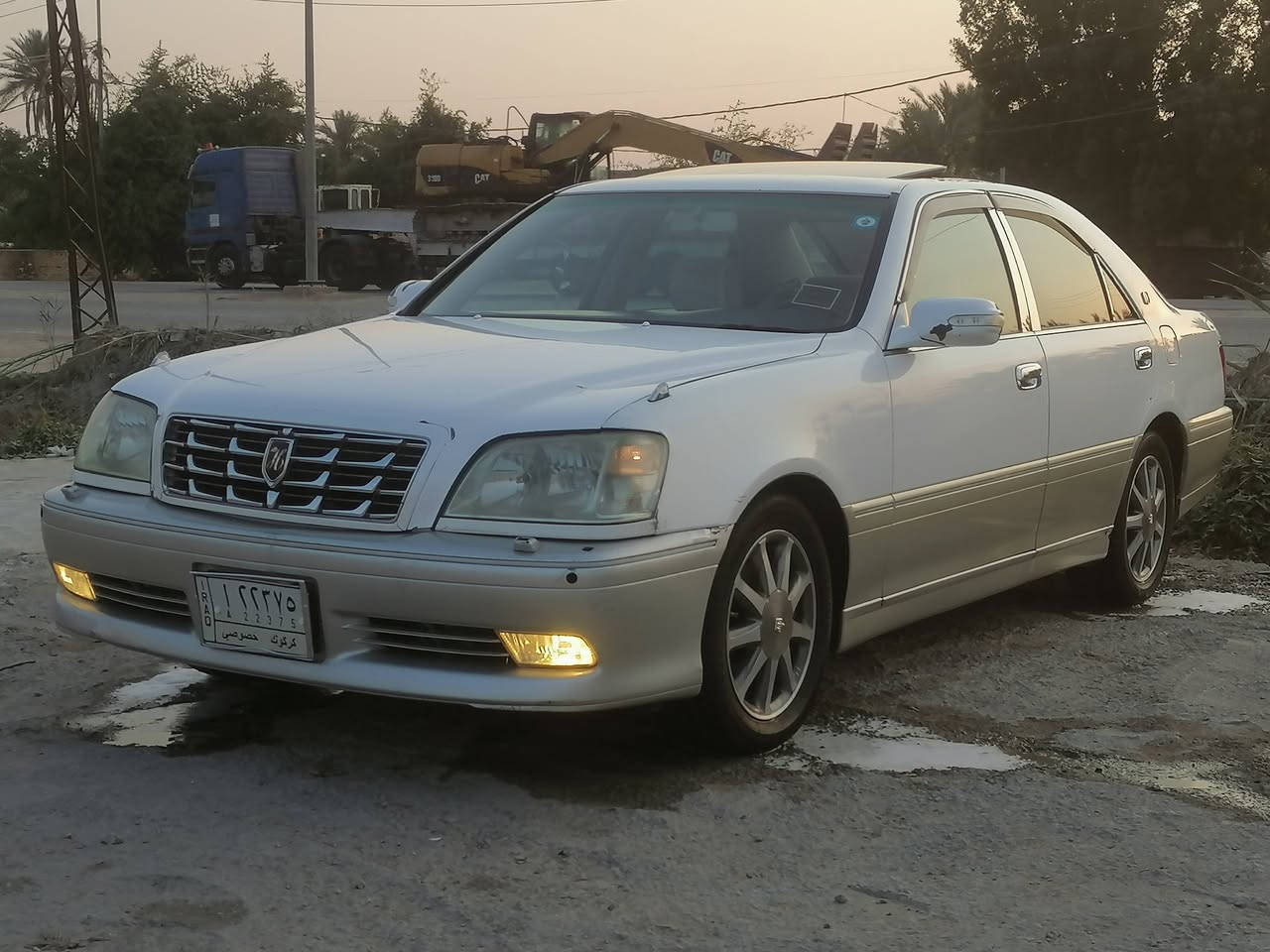 ياﷲ
اللهم صلِّ على محمد وآل محمد 

السلام عليكم 
للبيع تيوتا كراون ملكة 
مديل... 2000 أصل
رقم كركوك قرار 48 شرط مفحوصة بـسنة 21 
بفترة الشهرين مدفوع گمرگ وضريية باقية بس على فلوس الرقم فقط...!!! 
كفالة عامة من گص وضربة ونقل جثة 
ـــــــــــــــــــــــــــــــــــــــــــــــــــــــــــــــــــــــــــــ

المواصفات..!!! 
~~~~~~~~~~
فوول 1/1 للأخير
1_فتحة سقف
2_4 دگـم أصل
3_شاصي 175... D4 الكبير..! ✈️
4_كـريستال أصل 
5_تحويرة نجف بالكامل 💯
6_تبريد قطعتين شرط ثلج ❄
7_كراسي 4 كهربائي 
8_دبل شاشة دجيتل 
9_مفرغات هواء المقصورة الداخلية
10_بردة خلفية كهرباء 
11_مرايات.. اشارة ~ هيتر ~ شفط
12_داخل مخمل عسلي 
13_درگة صـاج أصل
14_ويل نجمة نفطي بلادي + تخم تاير جديد
15_ نظام... APS... TRC... ECO ~ شغال
16_ثلاجة خلفية
17_جام AUTO خضراوي
18_نيكل تكم بلادي
19_تور كشنات أصلي
20_ستيرن كهربائي 
 
ـــــــــــــــــــــــــــــــــــــــــــــــــــــــــــــــــــــــــــــ

السيارة جاهزة
گير جديد تخم دسكات وتخم فلنجات جديدات
ميزانية وبلنص مسويها جديدة حداديتها حلوة 
كهربائيات ~ گلوب واحد مابيها نقص...!!! 
السيارة جاهزة مال جناي وبالعافية ؏ـالياخذها
ـــــــــــــــــــــــــــــــــــــــــــــــــــــــــــــــــــــــــــــ

مكان السيارة📍
النجف الأشرف ~ ناحية العباسية

الـسعر : 💲
$130 وبيها مجال بسيط

للأستفسار : ☎️
الأتصال : بـالرقم + واتساب

{ *********** }
