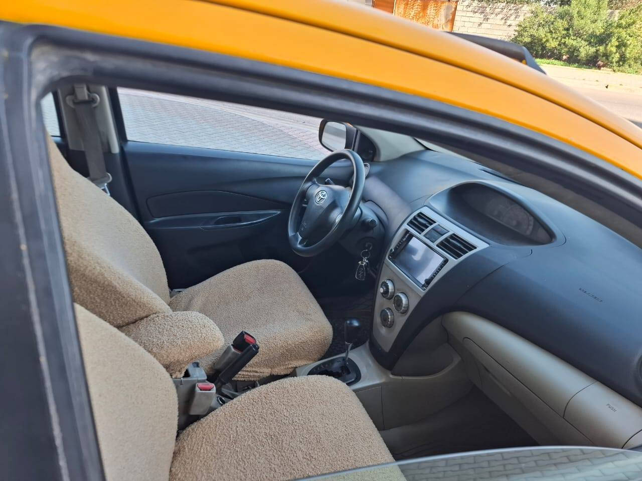 يارس موديل 2008 وارد خليجي رقم كركوك
مشروع وطني سنه ويه جديد لحد 28 
شرت تحويل أو وكاله بدون غرامه نيقابه صفر
دفتر بنزين موجود كير اوتو ماتيك 
محرك كير صدر تبريد تايرات كله بشرت 
بدون ضرر بس باب واحد تبديل وبيهه 
معجون مال تصفيه مال سبخ 
صعر 75 بي مجال عشرايي رقم موبايل 
***********
***********
