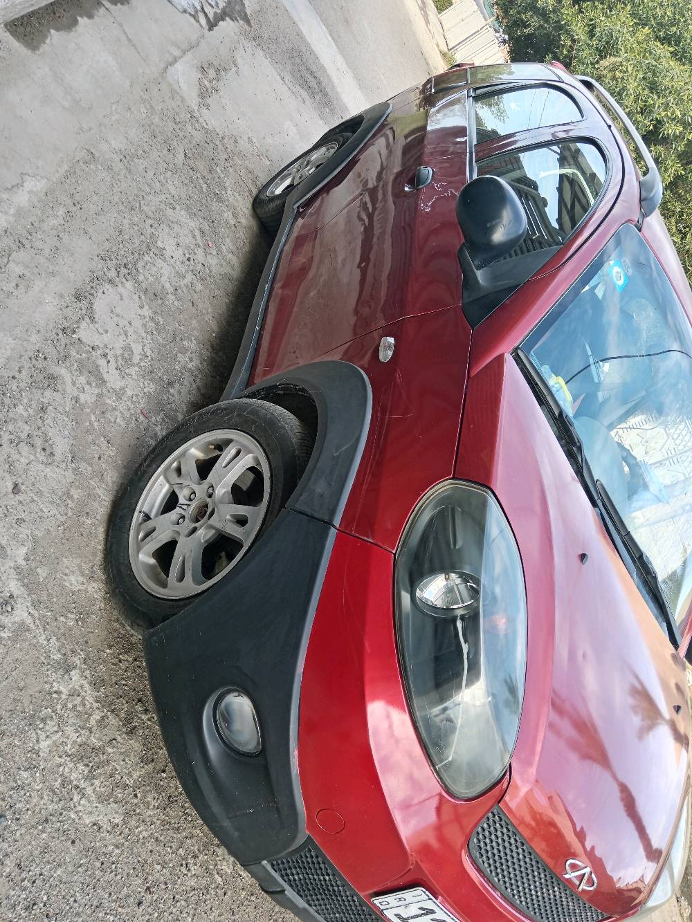 شيري اكس وان ٢٠١٤ رقم بغداد انكليزي باسمي تحويل ثاني يوم هزه سنويه كله جديد
كير اوتو وعادي تبريد تدفئه حساسات لايتات زنون ثلجي اصلي تخم تاير جديد قبل شهر شديته باتري جديد مابيها كل نقص ر بيها  بارد باب سايق مع صبغ دعاميه افقط درايدعاها ٥١ وبي مجال
مكانها بغداد حي الجهاد
***********