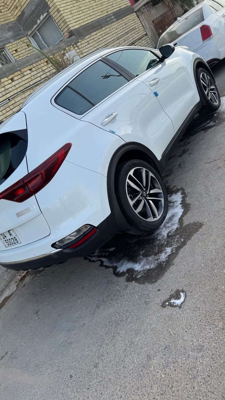 السلام عليكم 
كيا سبورتج ٢٠١٩خليجي
فول مواصفات كلش للاخير
مكينه 2000 دوش
سياره كفاله ماعدا مكانين بارد اغار
رقم بصره باسمي تحويل ثاني يوم
*********** البصرة, العراق
