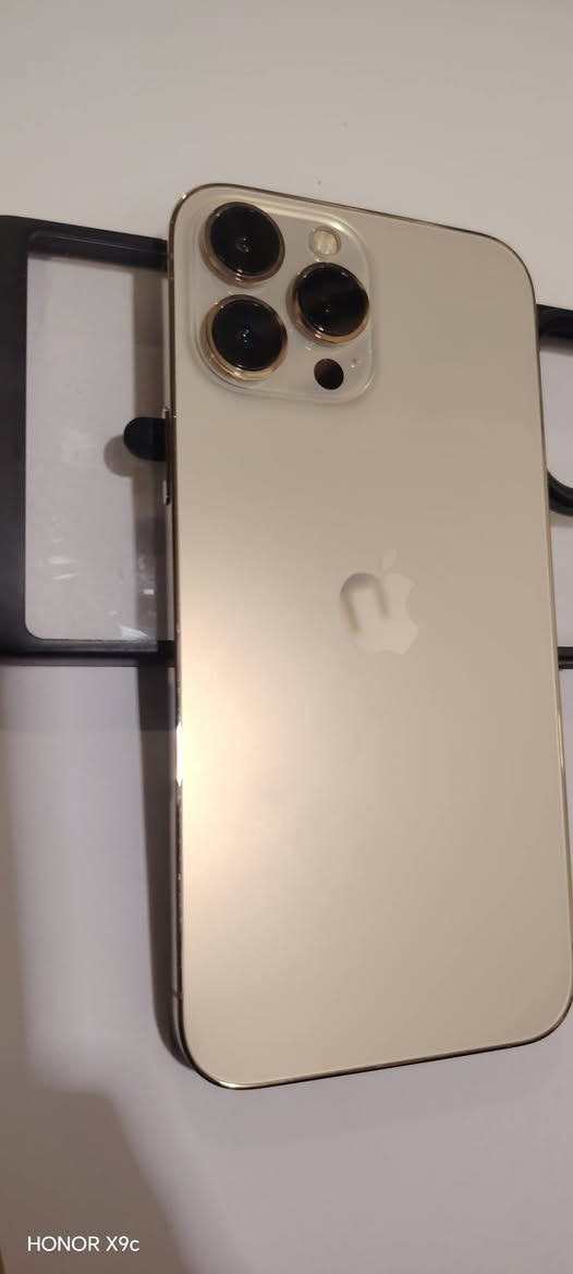 جهاز 13برو ماكس للبيع 
البطارية 🔷95
الذاكره 256
السعر🔷720
بي مجال
نضيف مابي شي
التواصل على الرقم
***********هاتف
