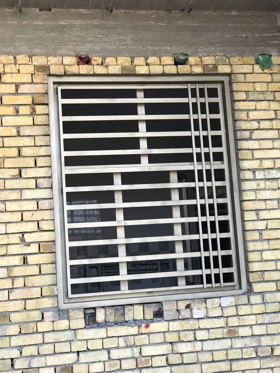 صباغ شبابيك سعر واحد 18 الف اتصل ***********
