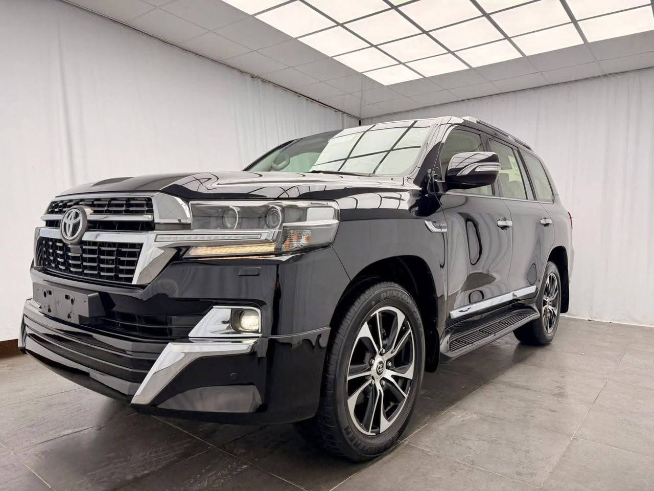 لاندكروزر 2021
‏GX.R كراند تورنك اصل 

مواصفات
كامرا اصليه 
وايرلز شاحن
سبايدرات كروم
اسطاب ضبابي خلفي
لايت متحرك ناصي بلاجكتور زنون
مراية عاكسة لضوء
٥ بصمات بيبان وصندوك
صندوك كهربائي شفط
مري قلاب
نظام ايكو اوتوماتيك
شاشات خلفية 
ويل كروم
كشنات جلد قرميدي 
مري قابل لطي ترحيب
شاشة ام دعاء
دبل ماوس
حساس خلفي امامي
لظام الزحف
ABS ظام
8 اير باك قمارة شاموه
EST 2nd نظام
ترحيب مري قابل لطي
طفاية كشن
مراية عاكسة لضوء
شاشات خلفيه 
لايت متحرك
كشن 3 دكم 
ماشيه 98 الف حقيقي ع ايد وحده 
كفالة عامة سيارة رقم اربيل باسمي 
هزة سنويه جدد 

السعر : 57.800$ 

للاستفسار الاتصال : ***********
