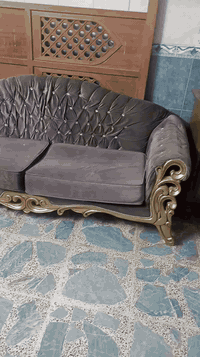 تخم وميز وكراسي بسعر مناسب جدا العنوان المشتل قرب الأمانة 07717994500