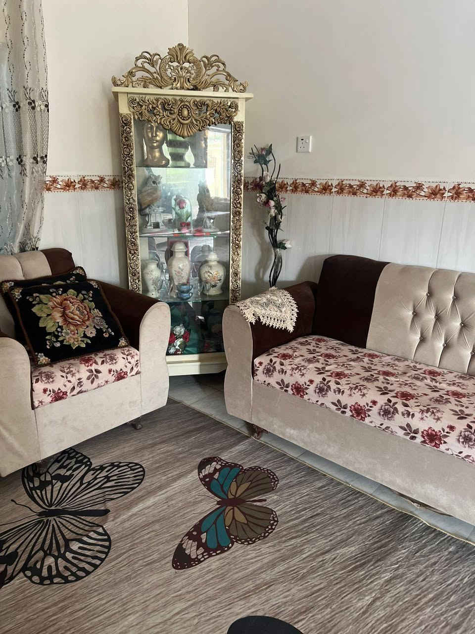 تخامه ثنين للبيع مع البردات كل تخم عشر مقاعد ب600 وبيهن مجال


**إذا كنت صاحب هذا الإعلان وتريد حذفه لأي سبب، رجاءا أرسل رسالة إلى الدعم الفني**