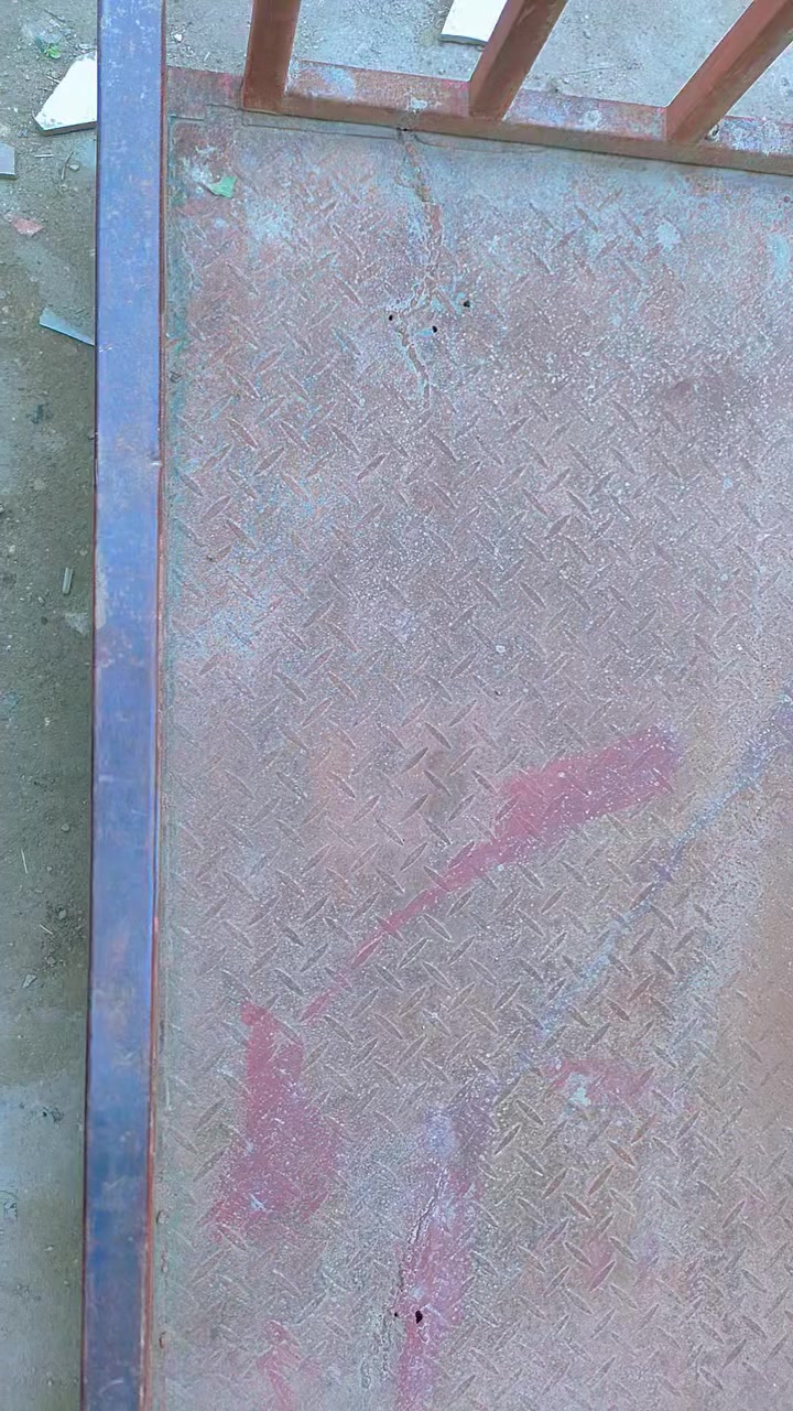 السلام عليكم بدي للبيع
شرط ولا اخياس بيه جيب و شد سعر 125


**إذا كنت صاحب هذا الإعلان وتريد حذفه لأي سبب، رجاءا أرسل رسالة إلى الدعم الفني**