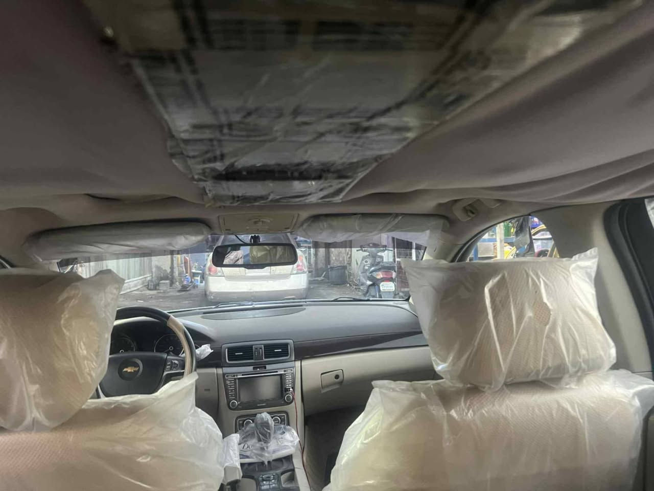 سلام عليكم 
كابرس 2008 SS بيع ومراوس فول 
سلايت كشن كهرباء فتحه تبريد قطعتين دواخلها حلوه مكينه 3600
السعر 70 وبيها مجال 
بيها قطع ابيع احزام بدون دواخل
***********
