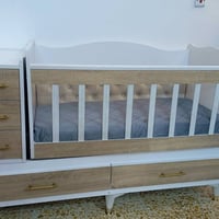سرير طفل • فيه مجال